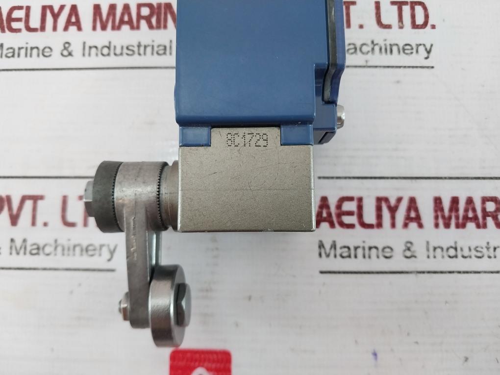Telemecanique Xck-j.C Limit Switch Ac15 240V 3A Iec60947-5-1 Ip 66