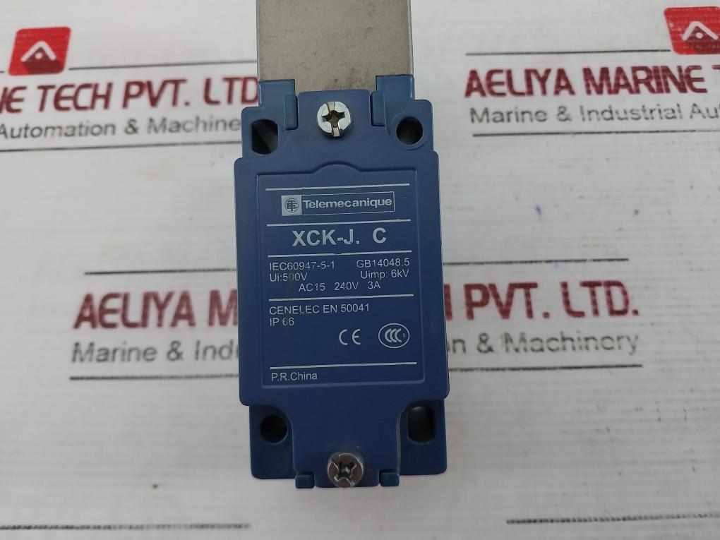 Telemecanique Xck-j.C Limit Switch Ac15 240V 3A Iec60947-5-1 Ip 66
