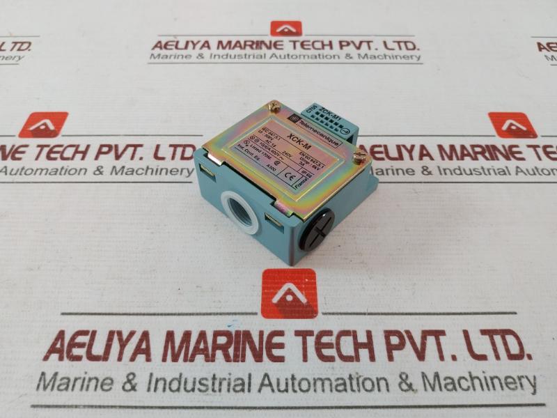 Telemecanique Xck-m Limit Switch 500V En 60 947.5.1 Ac15 240V 3A C705