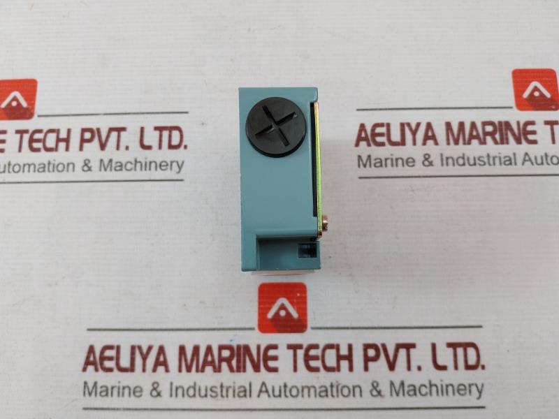 Telemecanique Xck-m Limit Switch 500V En 60 947.5.1 Ac15 240V 3A C705