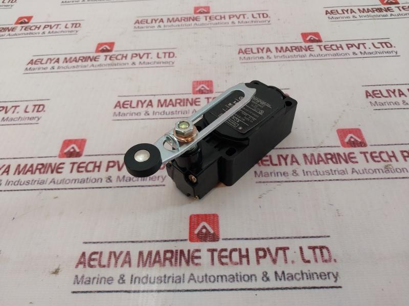Telemecanique Xck-s Limit Switch 240V Ac 3A (Ac 15) 500V 6Kv