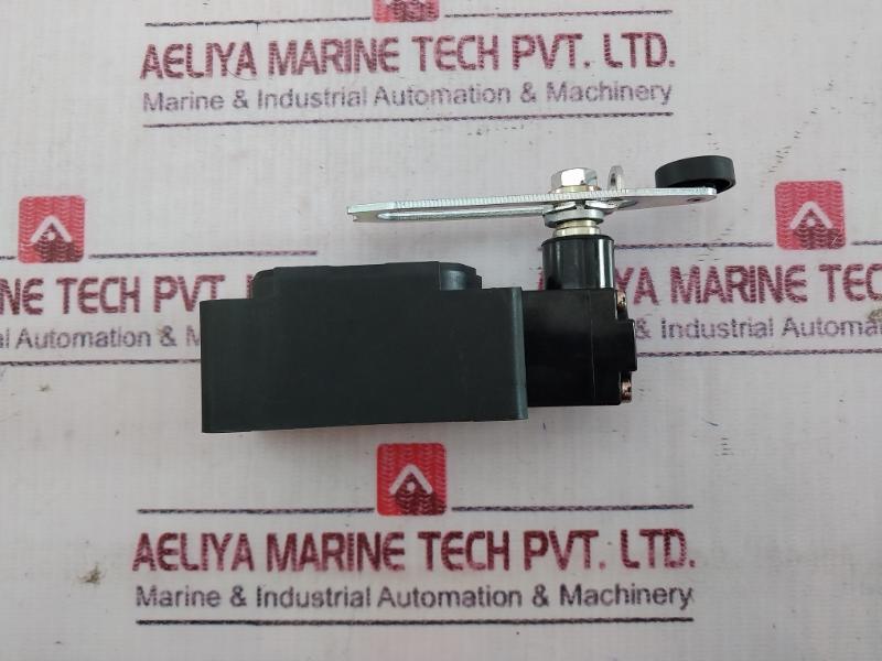 Telemecanique Xck-s Limit Switch 240V Ac 3A (Ac 15) 500V 6Kv