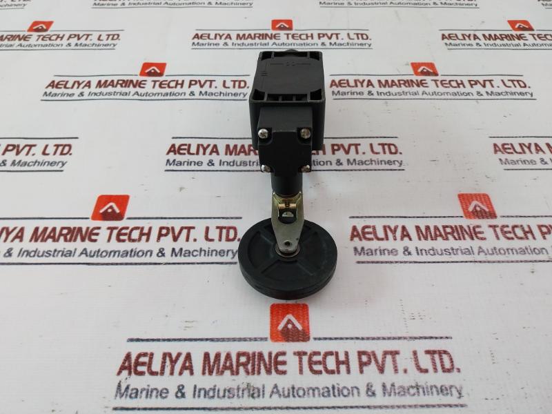 Telemecanique Xck-s Limit Switch Ip66 240v 3a A300 Q300 Iec 947.5.1