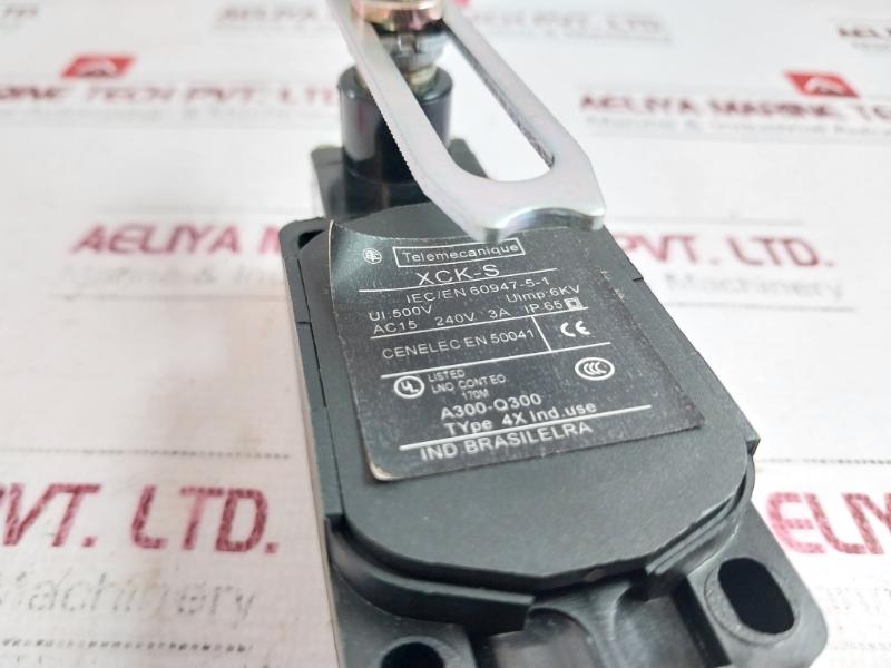 Telemecanique Xck-s Sensors Osisense Xc Series Plunger Limit Switch Ac15 240V 3A Ip65