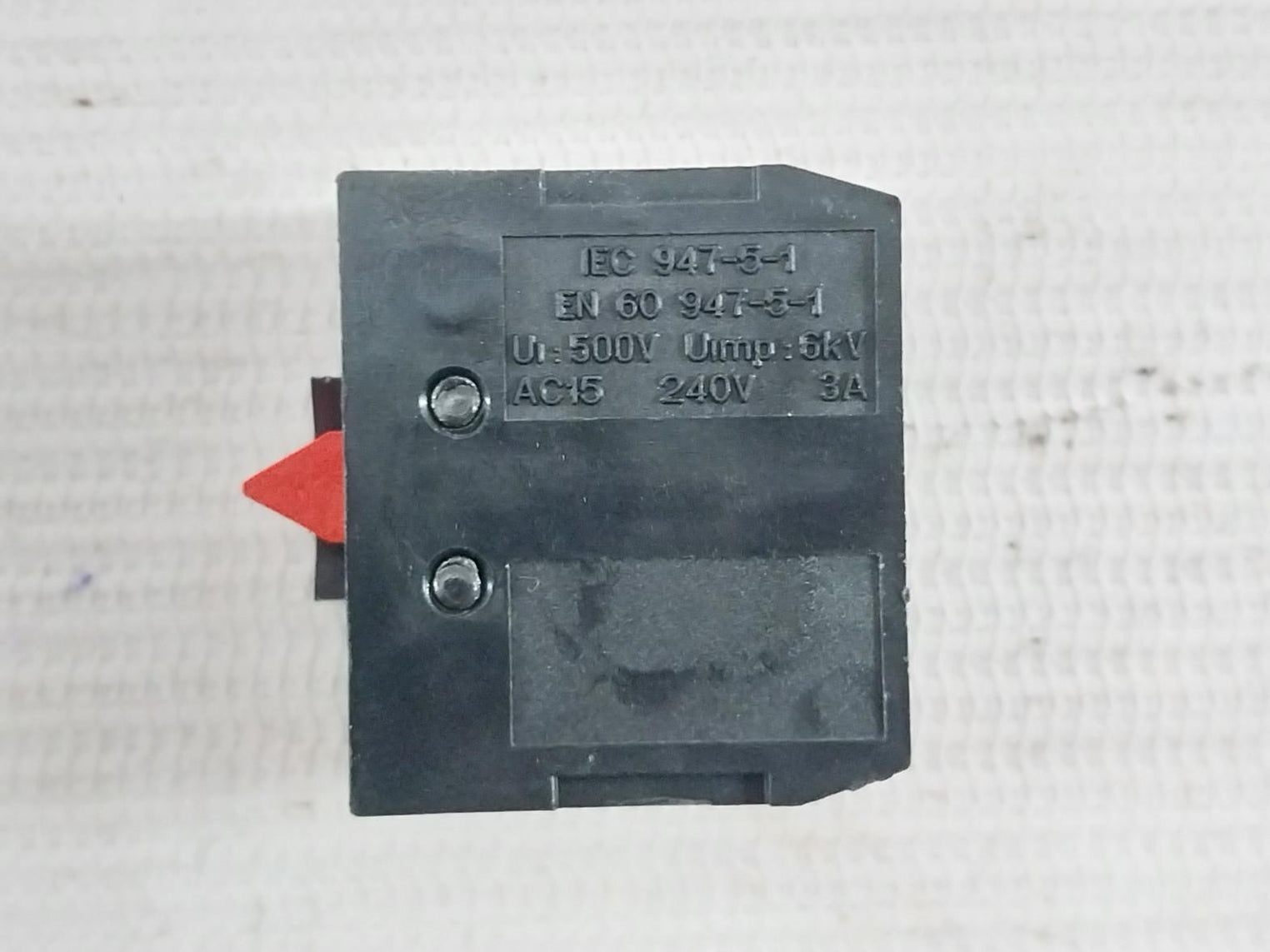 Telemecanique Xen-l1111 Pushbutton Switch A600-q600 400V En 60947-5-1 Ip85