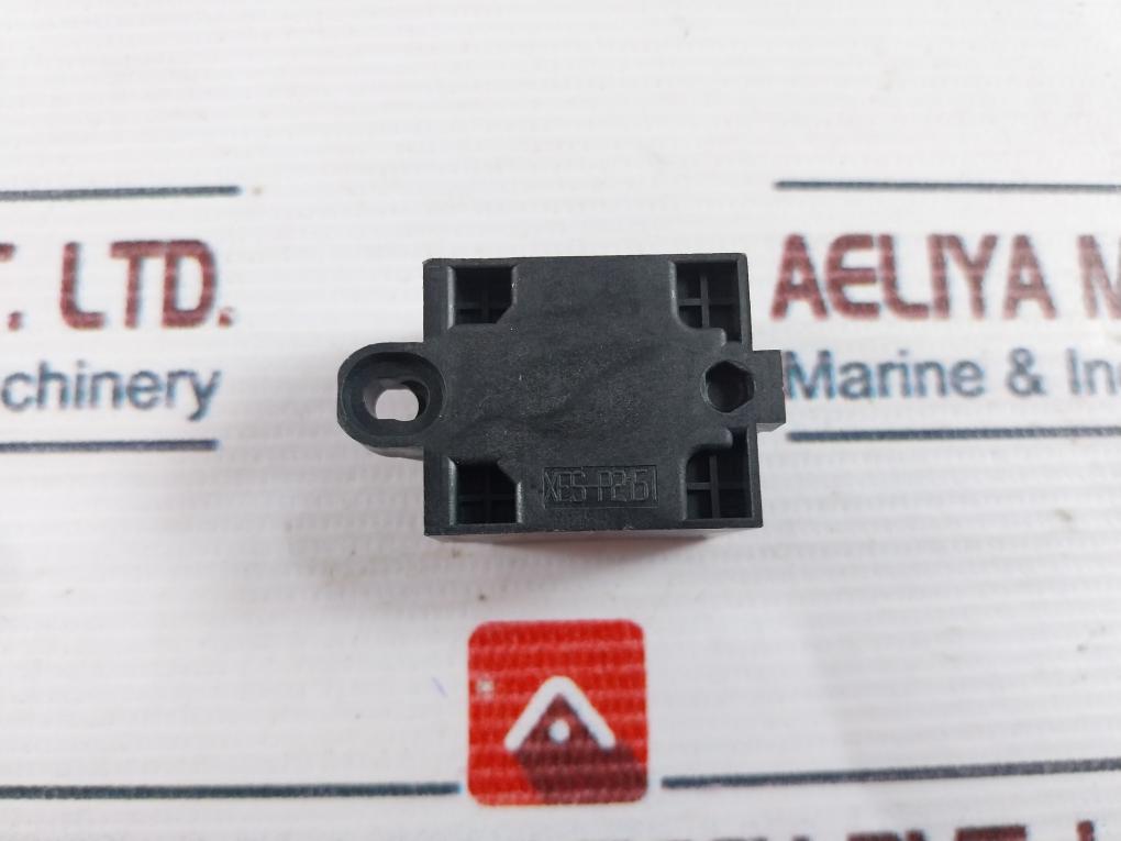 Telemecanique Xes P2151 Contact Block Limit Switch