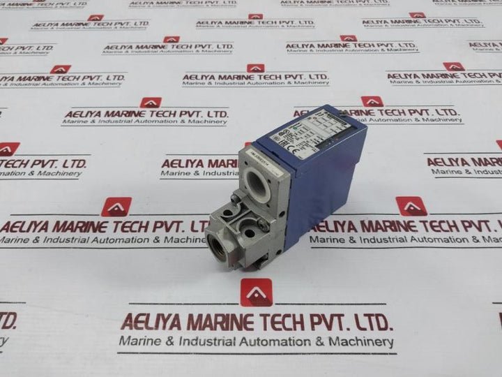 Telemecanique Xmlb300D2S14 Pressure Switch, 319-4350 Psi