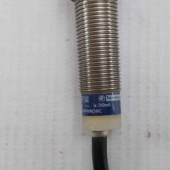 Telemecanique Xs1 M12kp340 Inductive Proximity Sensors 2 Meter 12-24v 200ma