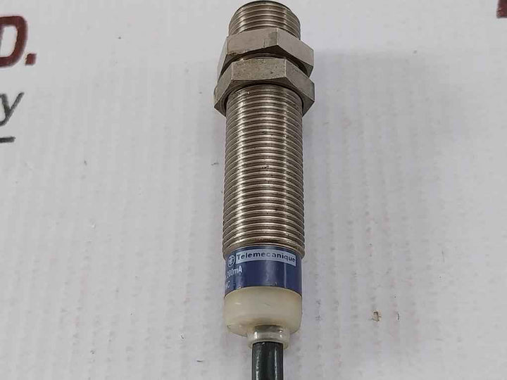 Telemecanique Xs1 M12kp340 Inductive Proximity Sensors 2 Meter 12-24v 200ma