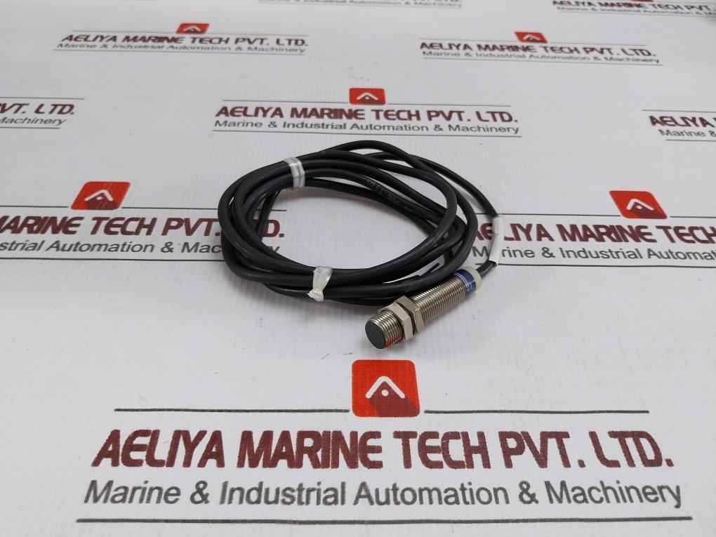 Telemecanique Xs1 M12kp340 Inductive Proximity Sensors 2 Meter 12-24v 200ma