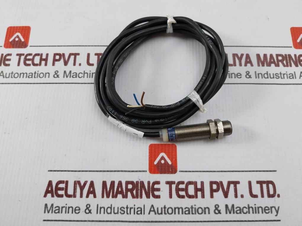 Telemecanique Xs1 M12kp340 Inductive Proximity Sensors 2 Meter 12-24v 200ma