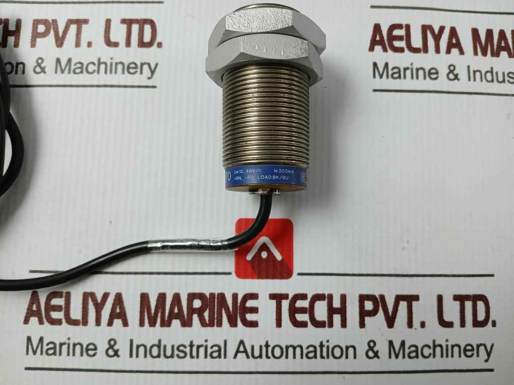 Telemecanique Xs1M30Pa370 Inductive Sensor 2 Meter 12..48V 23127680