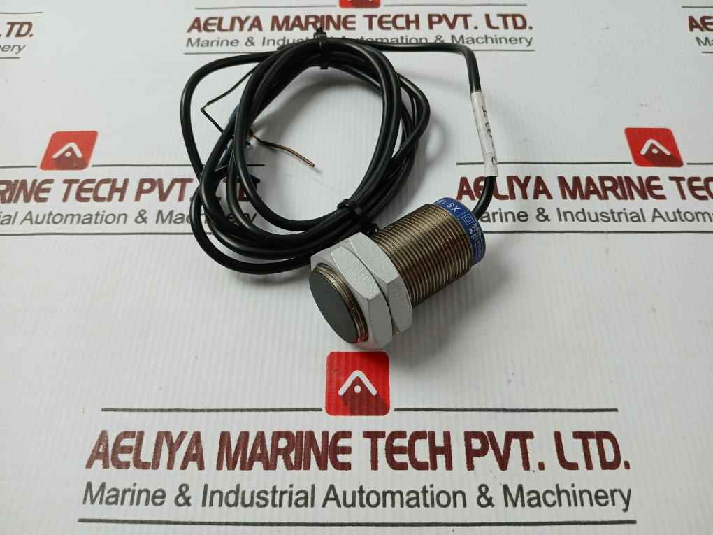 Telemecanique Xs1M30Pa370 Inductive Sensor 2 Meter 12..48V 23127680