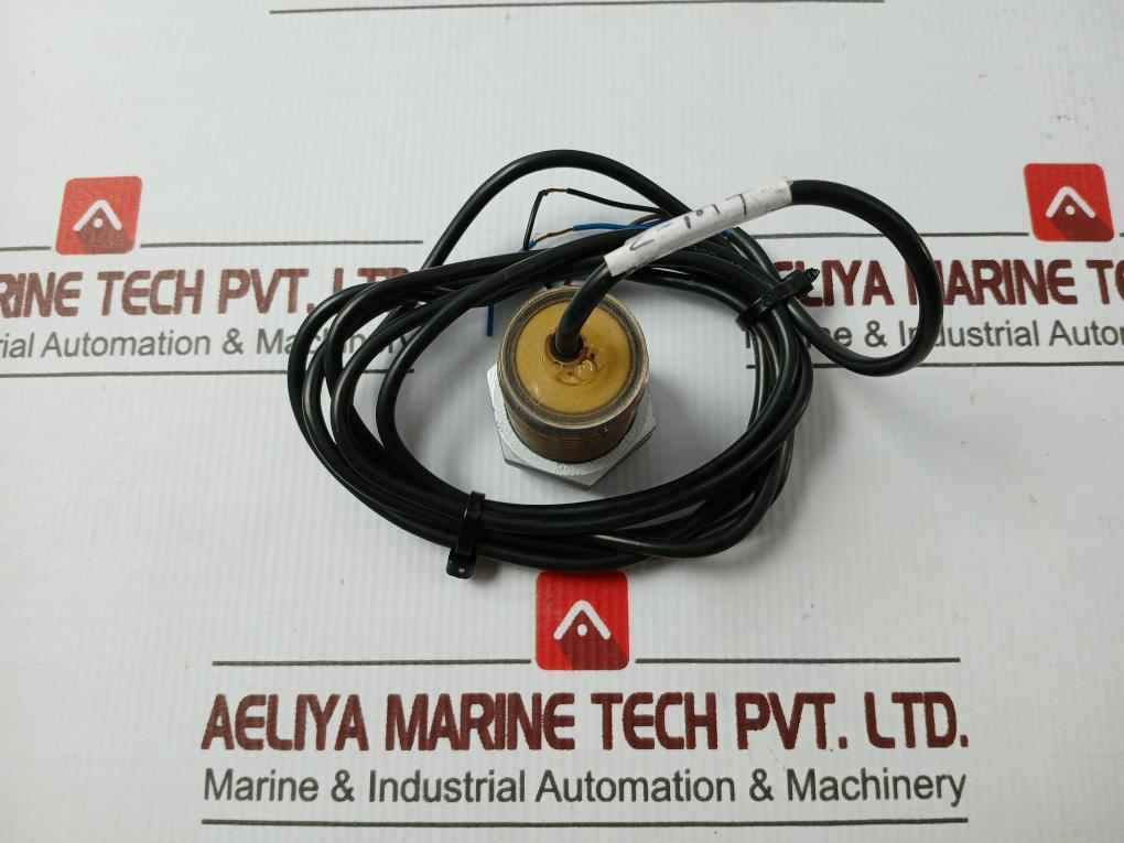 Telemecanique Xs1M30Pa370 Inductive Sensor 2 Meter 12..48V 23127680