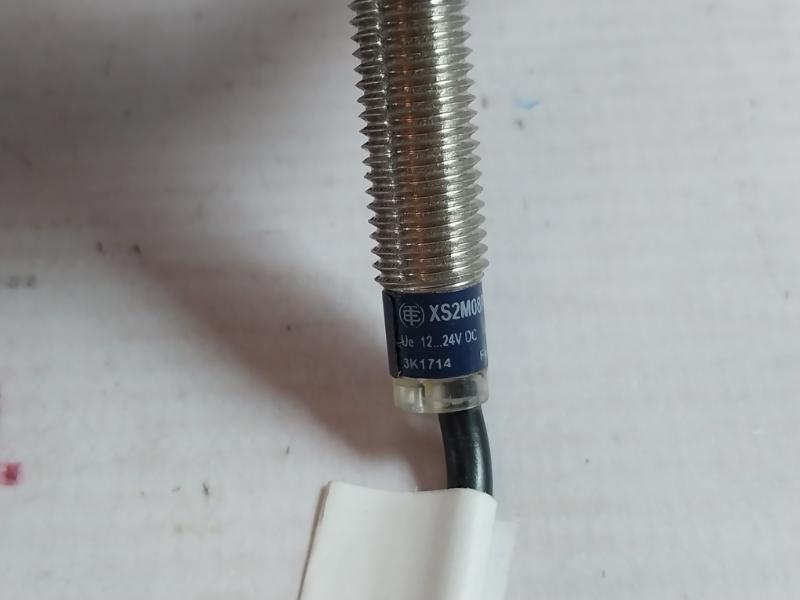 Telemecanique Xs2M08Pc410L1 Inductive Proximity Sensor 12-24V Dc 200Ma 2,5Mm