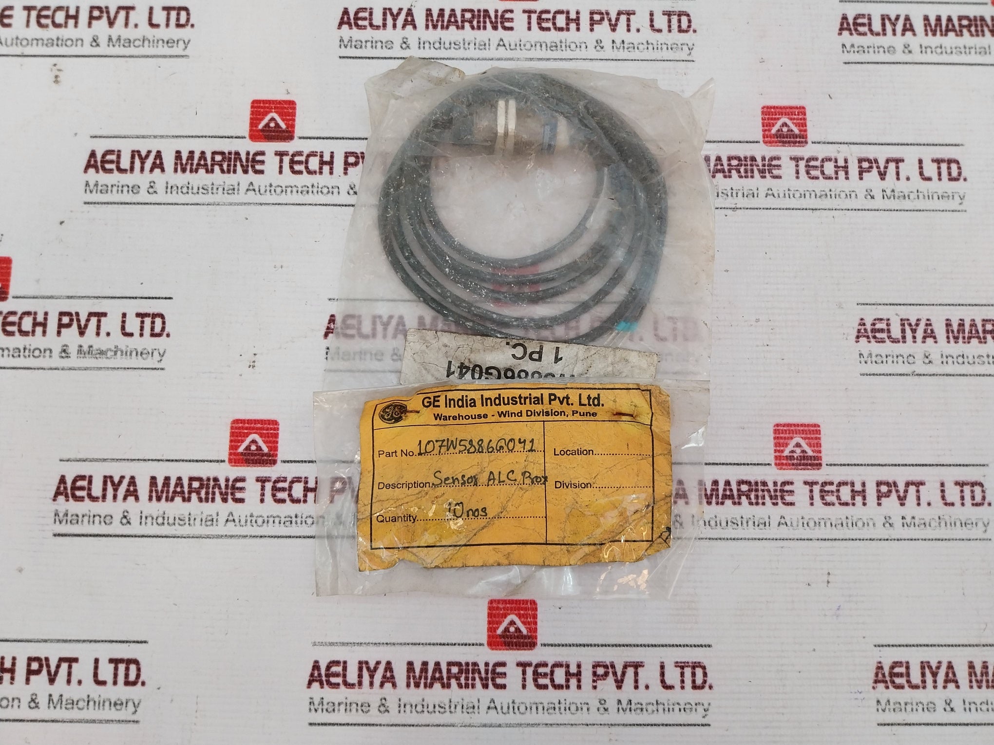 Telemecanique Xs2M18Ab120Sb3 Inductive Sensor 1.5 Meter 107W5886G041