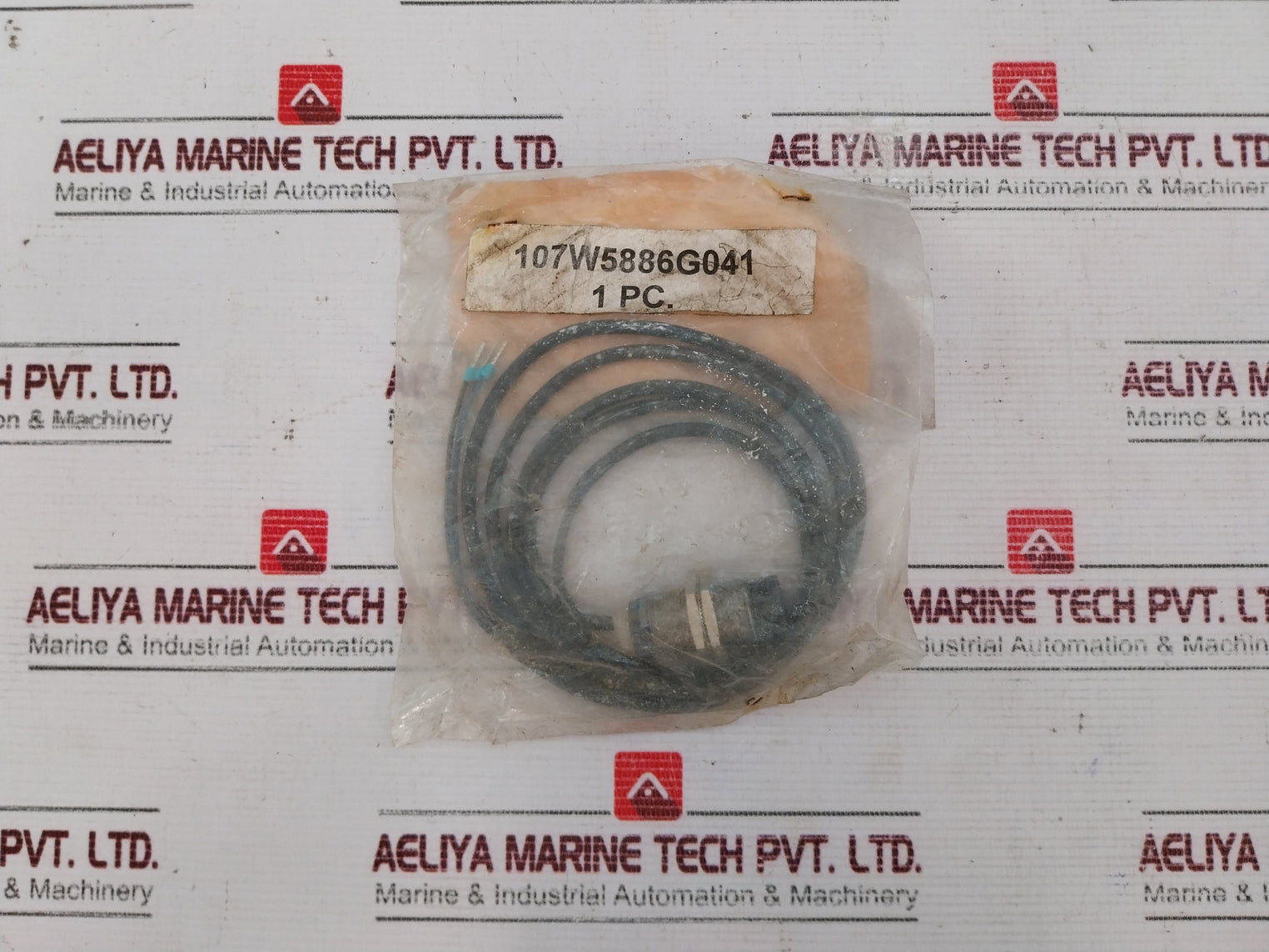 Telemecanique Xs2M18Ab120Sb3 Inductive Sensor 1.5 Meter 107W5886G041