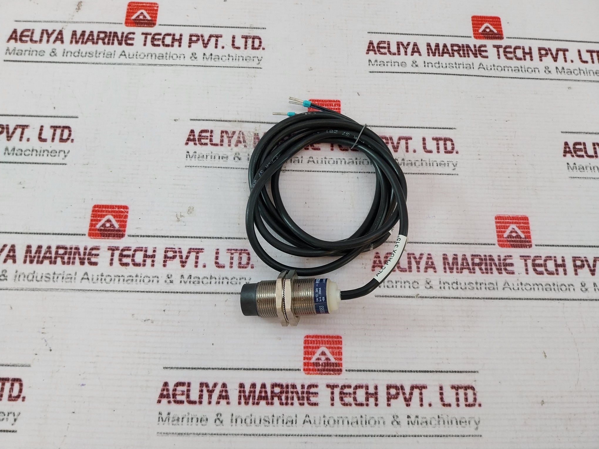 Telemecanique Xs2M18Ab120Sb3 Inductive Sensor 1.5 Meter 107W5886G041