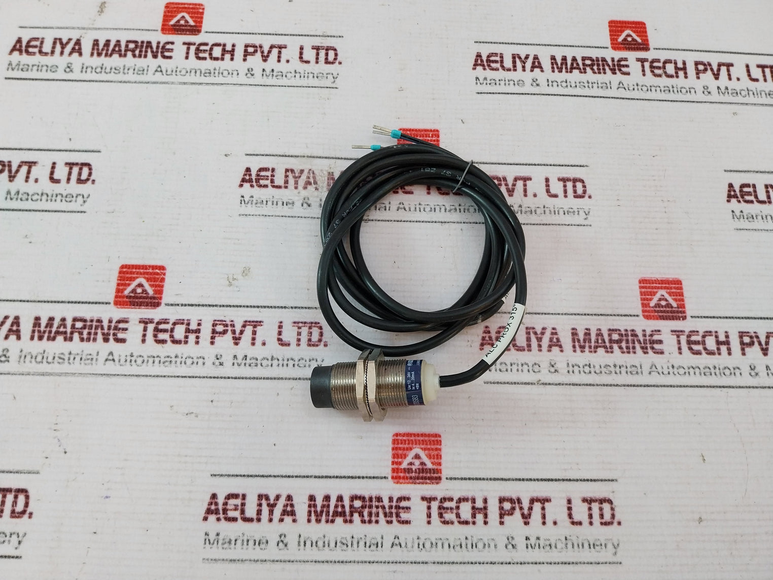 Telemecanique Xs2M18Ab120Sb3 Inductive Sensor 1.5 Meter 107W5886G041