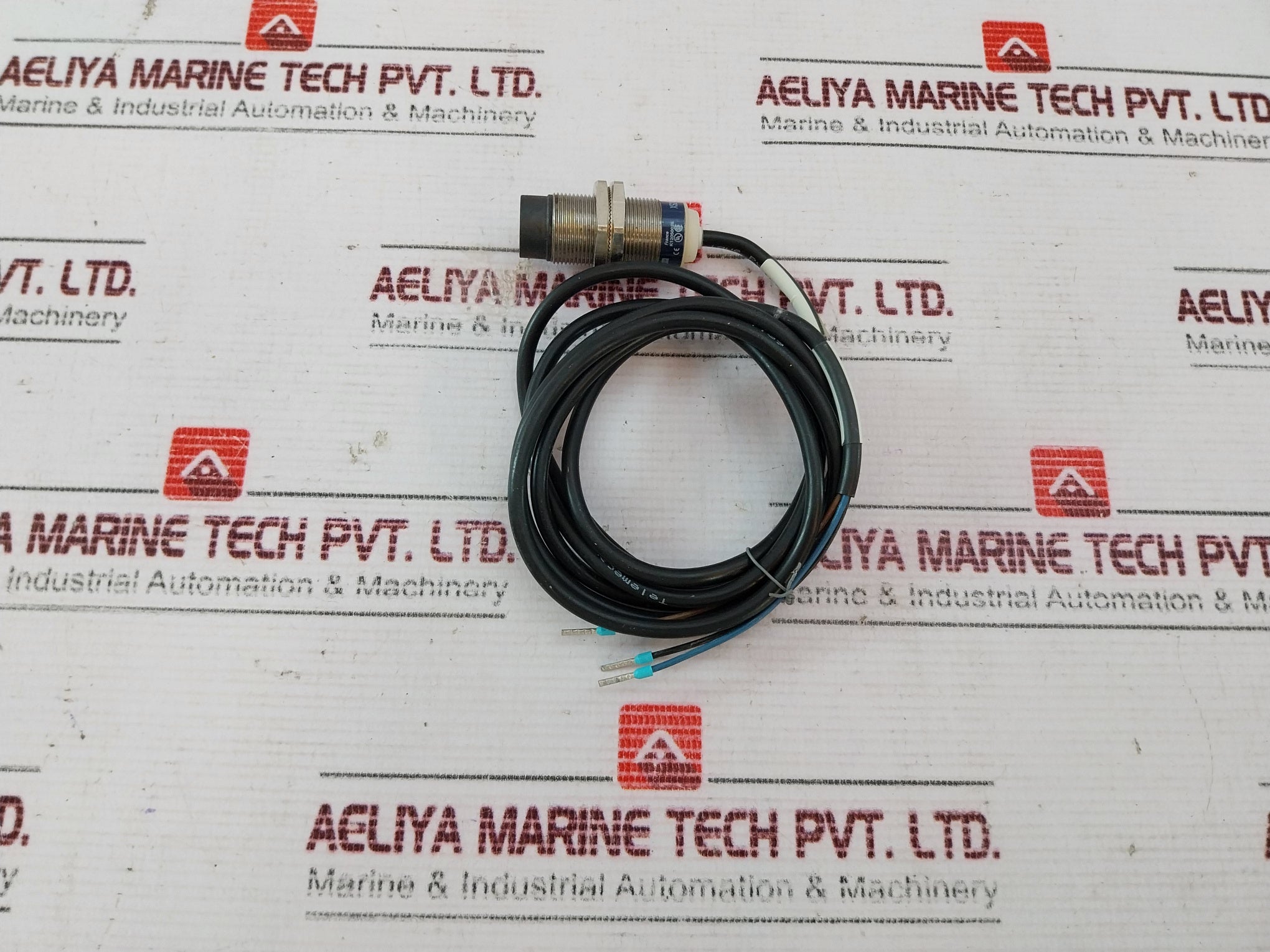 Telemecanique Xs2M18Ab120Sb3 Inductive Sensor 1.5 Meter 107W5886G041