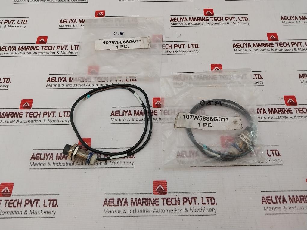 Telemecanique Xs2m18ab120sb3 Inductive Sensor 0.5 Meter