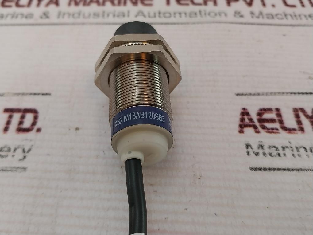 Telemecanique Xs2M18Ab120Sb3 Inductive Sensor 0.5 Meter 107W5886G011