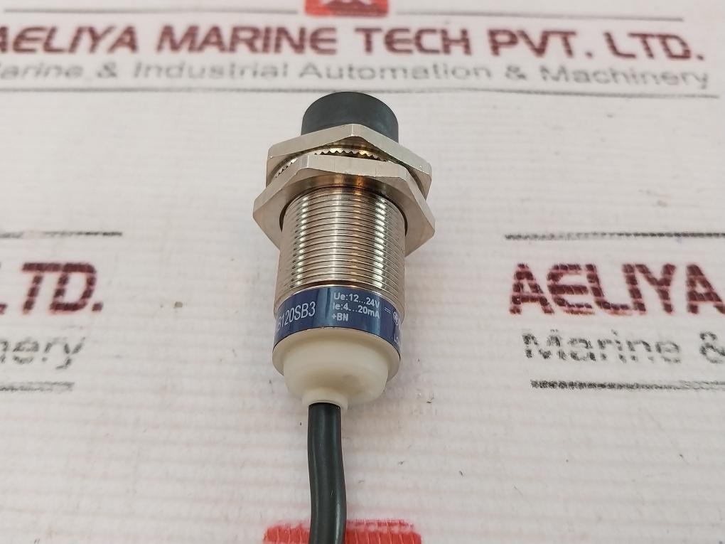 Telemecanique Xs2M18Ab120Sb3 Inductive Sensor 0.5 Meter 107W5886G011