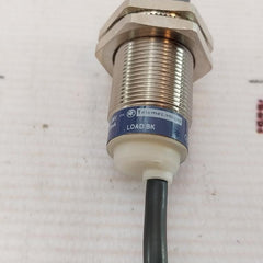 Telemecanique Xs2M18Ab120Sb3 Inductive Sensor 0.5 Meter 107W5886G011