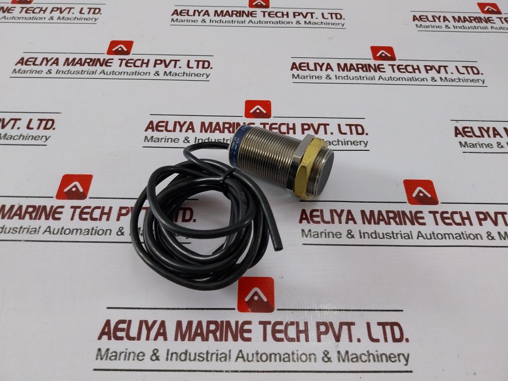 Telemecanique Xs530B1Mal2 Inductive Proximity Sensor