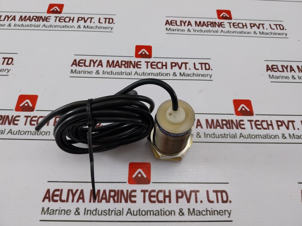 Telemecanique Xs530B1Mal2 Inductive Proximity Sensor