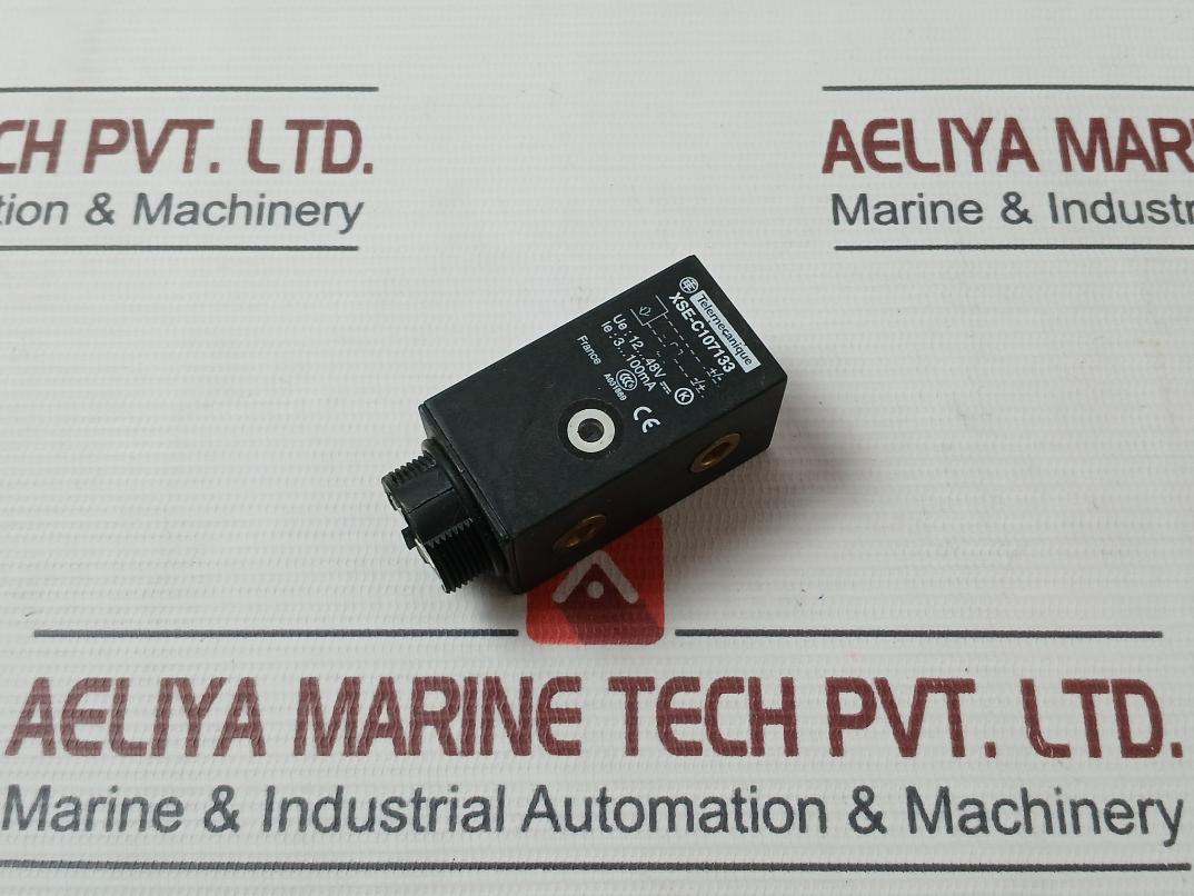 Telemecanique Xse-c107133 Inductive Proximity Sensor 12–48V Dc 3–100 Ma
