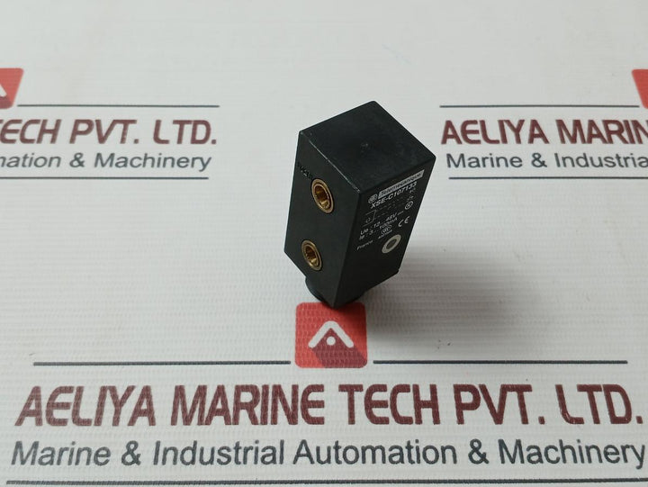 Telemecanique Xse-c107133 Inductive Proximity Sensor 12–48V Dc 3–100 Ma