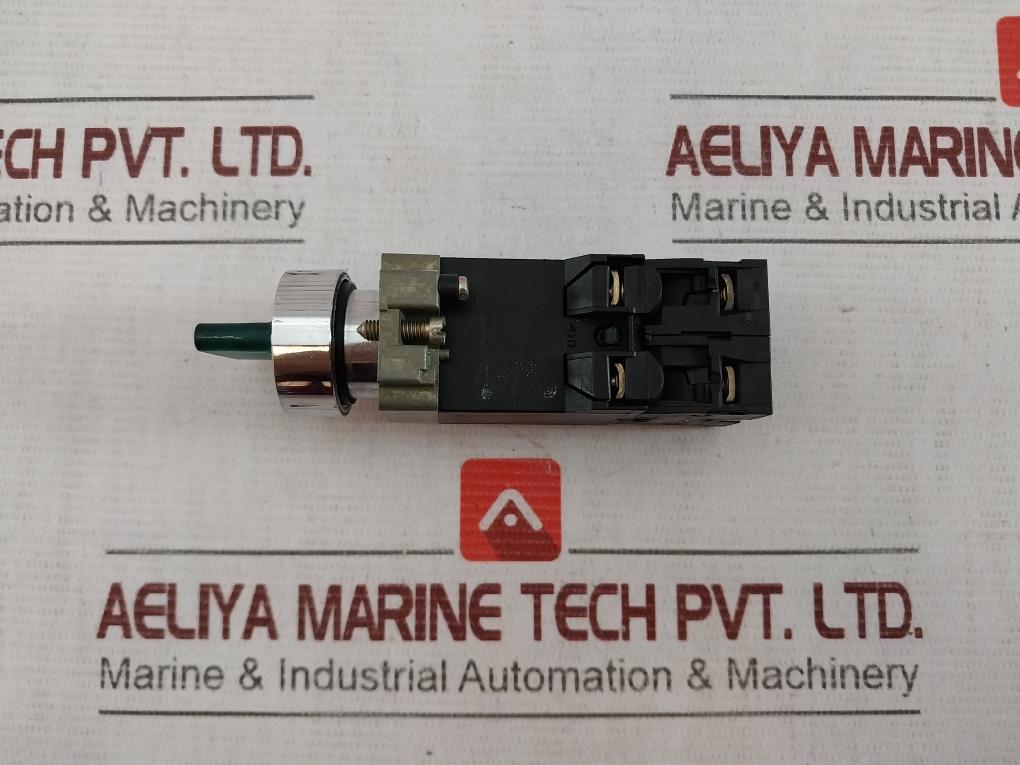 Telemecanique ZB2-BE101 Selector Switch With Light 400V