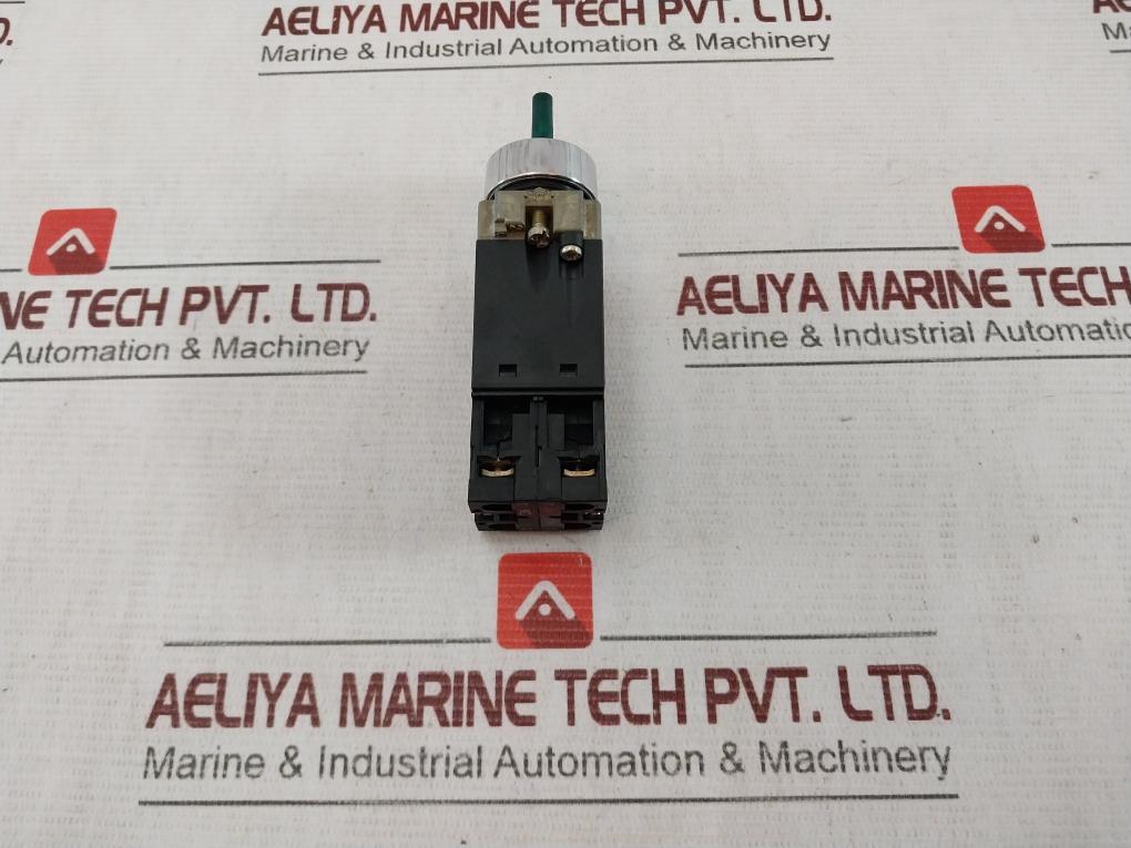 Telemecanique ZB2-BE101 Selector Switch With Light 400V