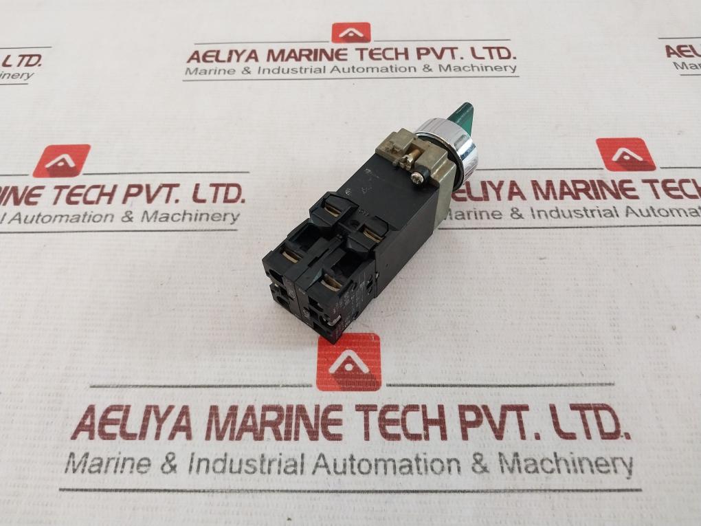 Telemecanique ZB2-BE101 Selector Switch With Light 400V