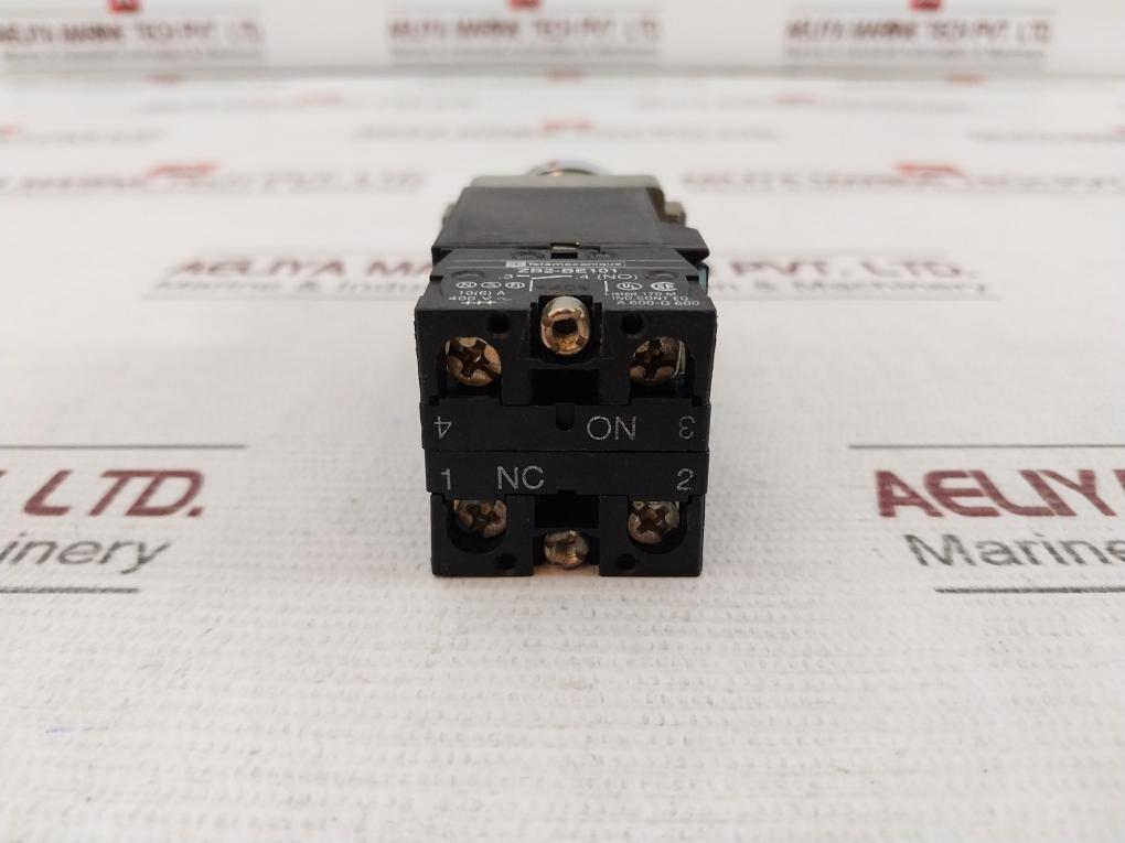 Telemecanique ZB2-BE101 Selector Switch With Light 400V