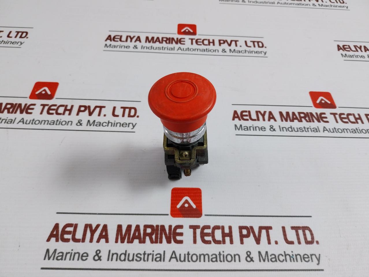 Telemecanique Zbe-102 Contact Block W/ Emergency Stop Button