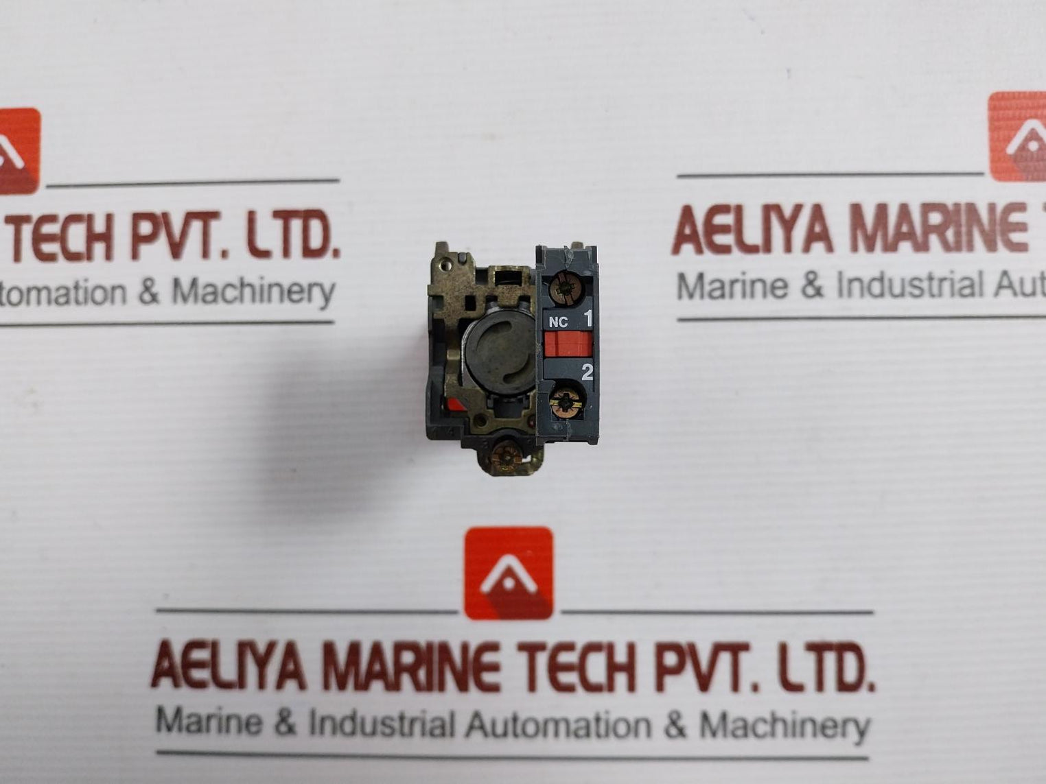 Telemecanique Zbe-102 Contact Block W/ Emergency Stop Button