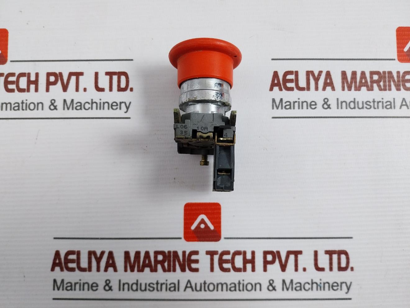 Telemecanique Zbe-102 Contact Block W/ Emergency Stop Button