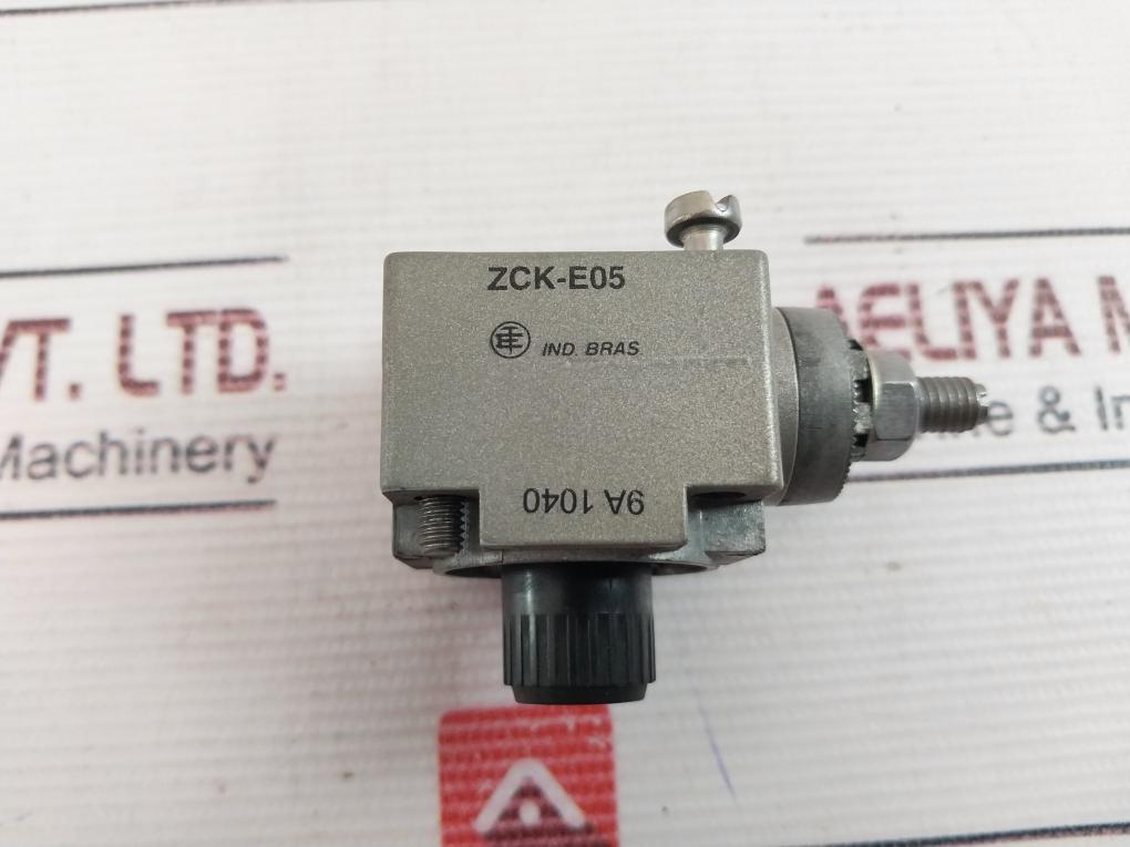 Telemecanique Zck-e05 Limit Switch 9A