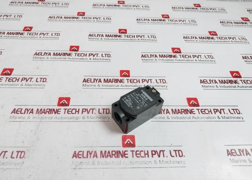 Telemecanique Zck-s1h29 Limit Switch 240v 3a Ip65