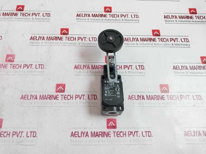 Telemecanique ZCK-S1 Sensors Osisense XC Series Plunger Limit Switch AC-15 240V