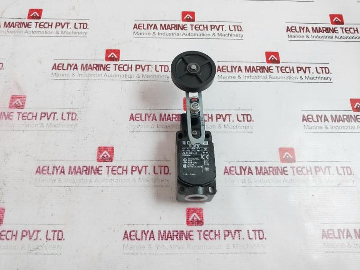Telemecanique ZCK-S1 Sensors Osisense XC Series Plunger Limit Switch AC-15 240V