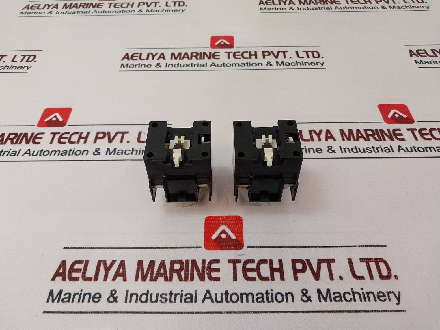 Telemecanique La2-d24 Time Delay Block