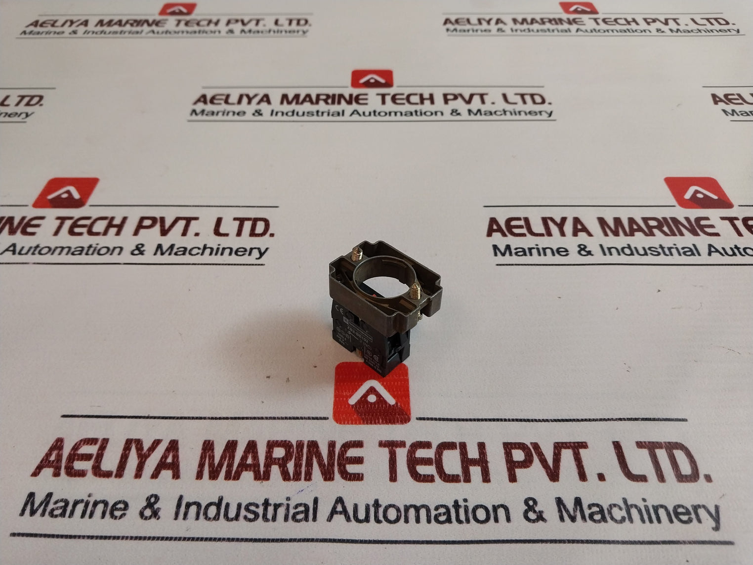 Telemecanique Zb2-bz102 Mounting Block And Contact Block 240V-3A