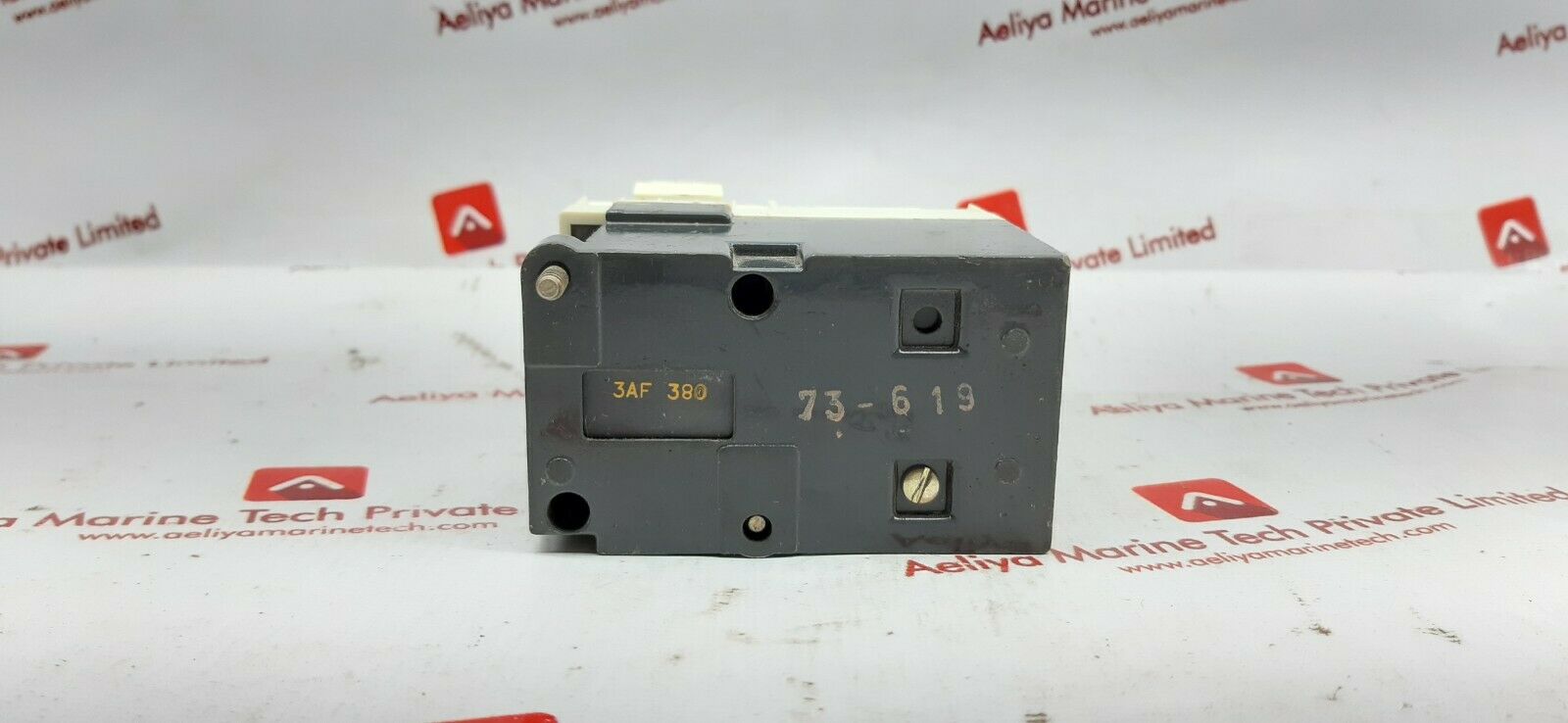 Telemecanique ca2-ft 111 relay 380v50hz 440v60hz