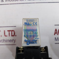 Telemecanique/schneider Electric Rxn 41g12 Bd Miniature Relay With Base