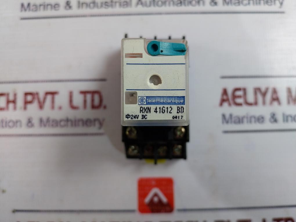 Telemecanique/schneider Electric Rxn 41g12 Bd Miniature Relay With Base