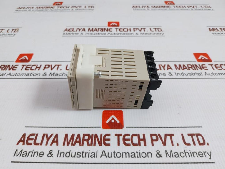 Temperature Controller E5Csz-r1T Omron 100-240Vac