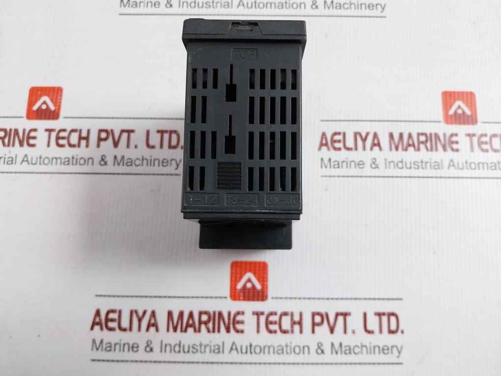 Temperature Controller Pxr5Tcy1-8W000-c Fuji Electric 100-240Vac/50-60Hz